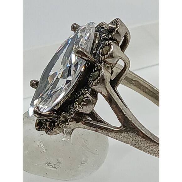 Vintage Jewelry Marcasite Sterling Silver Solitaire Simulated Diamond Ring SZ 9 - Picture 3 of 9